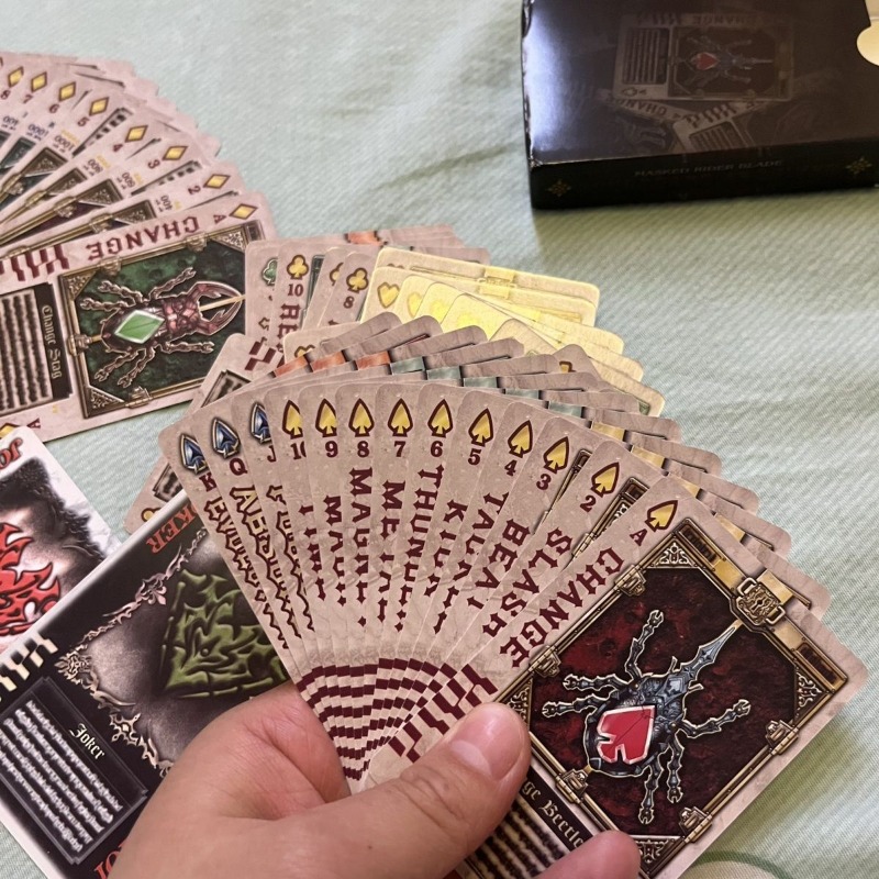 شخصيات بانداي كامين رايدر الرس - مراجعة Themed Playing Card وسعره