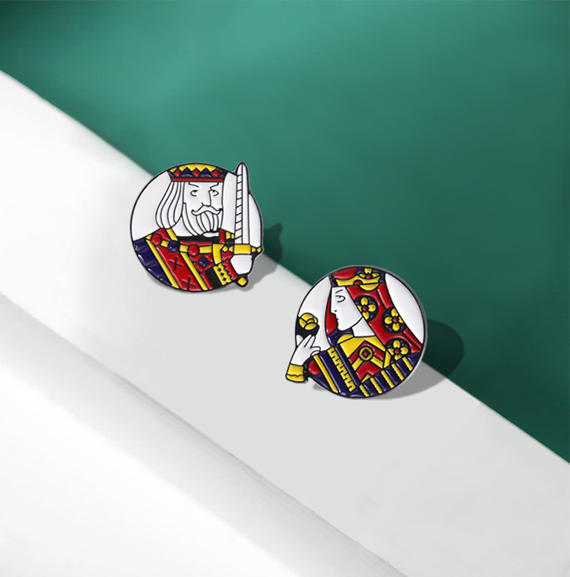 دبابيس أوراق لعب بالمينا ، بوك - مراجعة Themed Playing Card وسعره